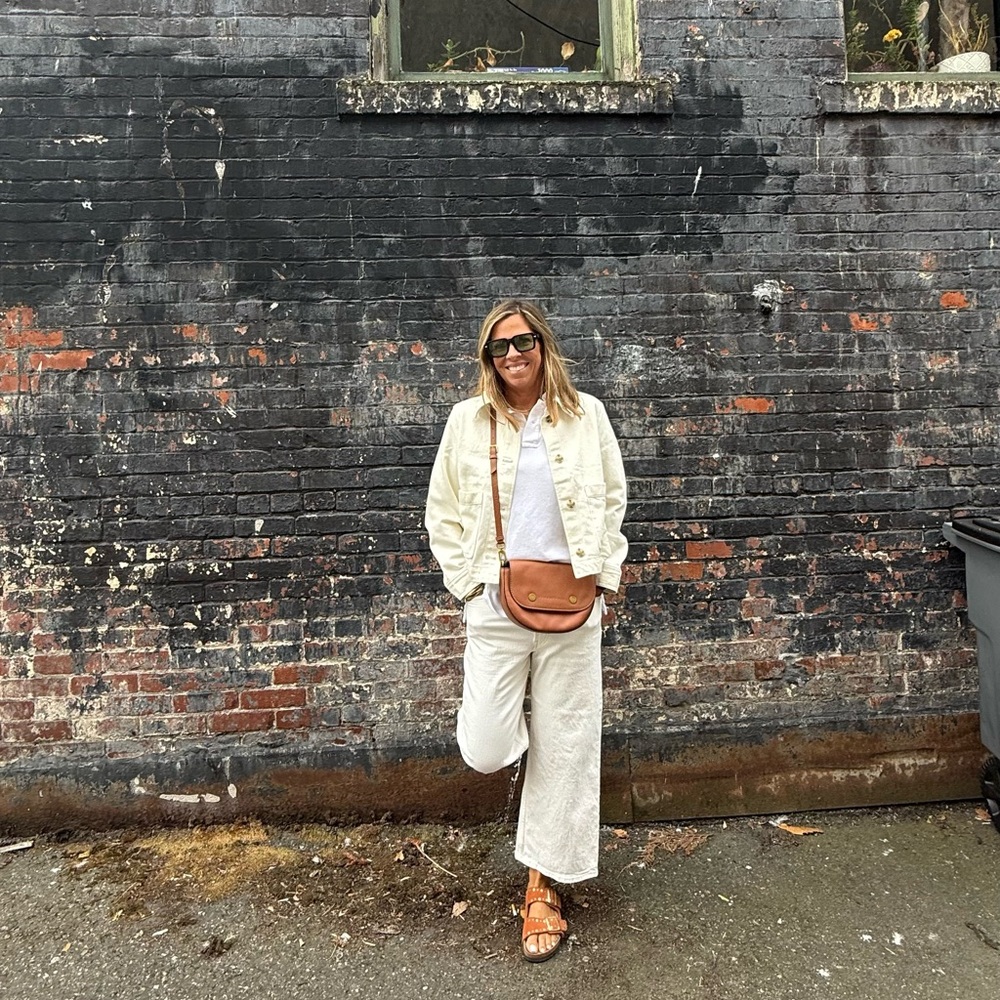 Hello ✨ - Picture 2 of 7